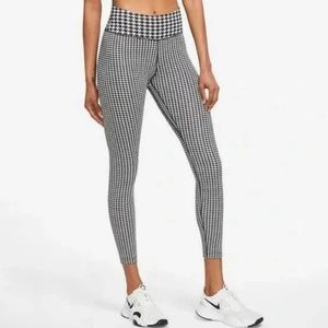 Nike Black & White Houndstooth Icon Clash Leggings, Size Small
